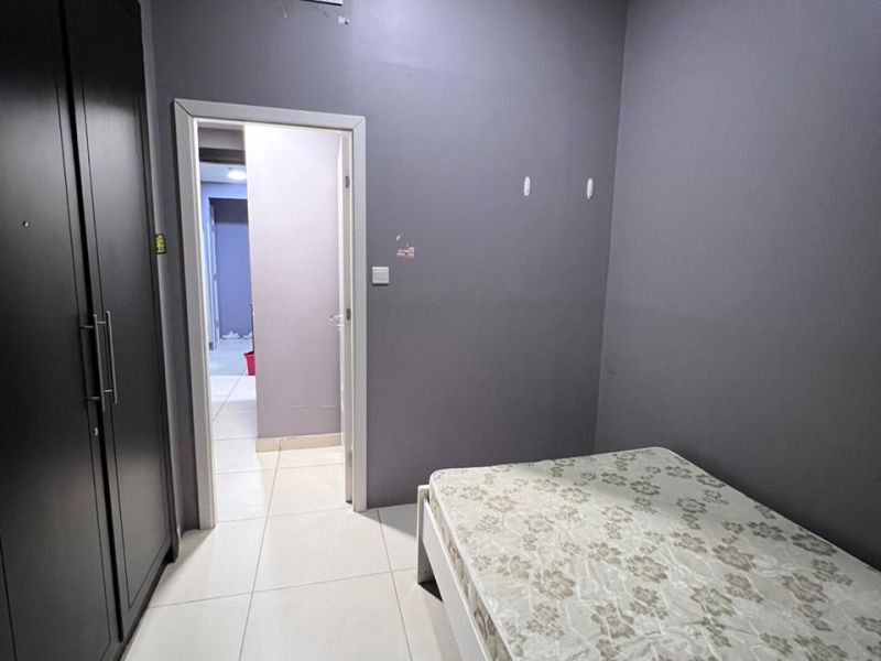 Fully Closed Partition Available For Couples In Al Muteena Deira AED 2200 Per Month